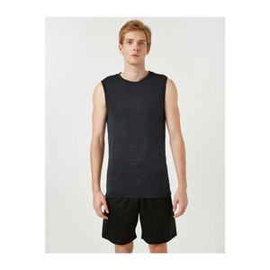 Koton Men's Gray Basic Sports Undershirt vyobraziť