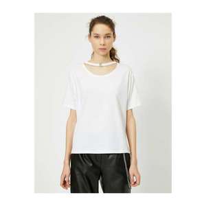 Koton Women's White Collar Detail T-Shirt vyobraziť