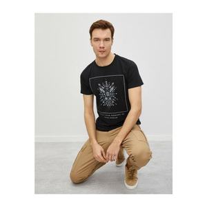 Koton Men's Black Bike Collar Printed Short Sleeve T-Shirt vyobraziť
