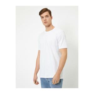 Koton Crew Neck Short Sleeve Cotton T-Shirt vyobraziť