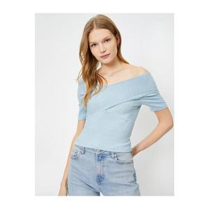 Koton Women's Blue Off The Shoulder T-Shirt vyobraziť