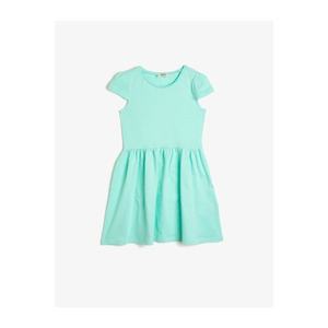 Koton Girl Green Crew Neck Dress vyobraziť