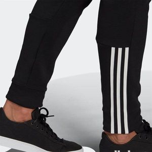 Adidas Essentials Matte Cut 3-Stripes Tracksuit Bottoms M vyobraziť