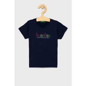 Detské bavlnené tričko United Colors of Benetton tmavomodrá farba, s potlačou vyobraziť