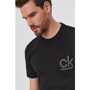 Tričko Calvin Klein pánske, čierna farba, s nášivkou vyobraziť