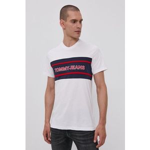 Bavlnené tričko Tommy Jeans biela farba, s nášivkou vyobraziť