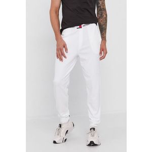 Nohavice Tommy Hilfiger pánske, biela farba, jednofarebné vyobraziť