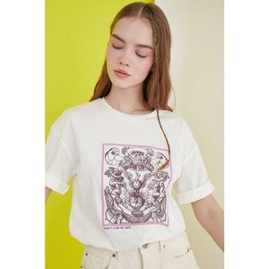 Trendyol Ekru Printed Loose Mold Knitted T-Shirt vyobraziť