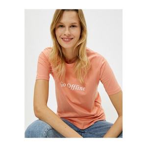 Koton Women's Pink Print Crew Neck Cotton T-Shirt vyobraziť