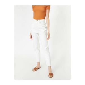 Koton Women's White Mom Jeans vyobraziť