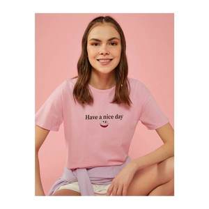 Koton Women's Printed T-Shirt Crew Neck vyobraziť