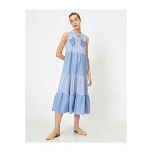 Koton Women's Blue Sleeveless Striped Square Embroidered Dress vyobraziť