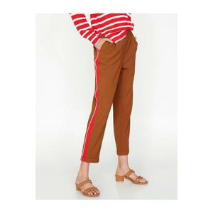 Koton Women's Brown Stripe Detailed Trousers vyobraziť
