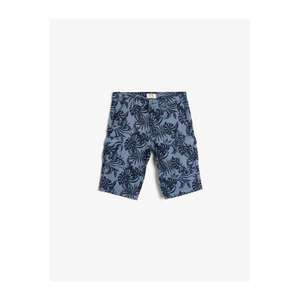 Koton Boy Blue Leaf Patterned Cotton Buttoned Cargo Pocket Shorts vyobraziť