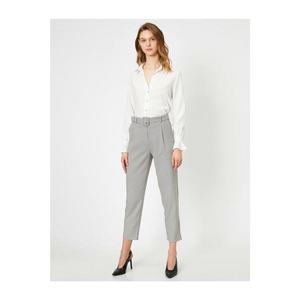 Koton Women's Gray High Waist Belt Detailed Plaid Trousers vyobraziť