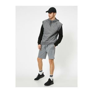 Koton Men's Gray Pocket Detailed Shorts vyobraziť