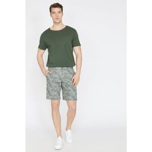 Koton Men's Green Normal Waist Pocket Detail Shorts vyobraziť