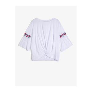 Koton Crew Neck Gathered Pattern Short Sleeve Cotton T-Shirt vyobraziť