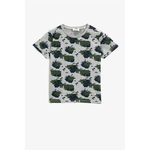 Koton Boys Green Short Sleeve Cotton Camouflage Printed T-Shirt vyobraziť