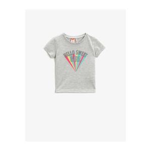 Koton Baby Girl Gray Girl Gray Printed Short Sleeve Crew Neck Cotton T-shirt vyobraziť