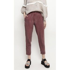 Deni Cler Milano Woman's Trousers W-Ds-5216-9G-R3-39-1 vyobraziť