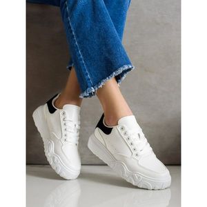 SMALL SWAN WHITE SNEAKERS WITH ECO LEATHER vyobraziť