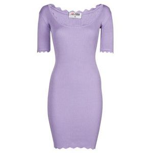 Krátke fialové šaty - L vyobraziť