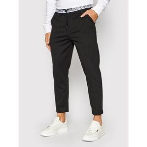 Calvin Klein Jeans Teplákové nohavice J30J317199 Čierna Slim Fit vyobraziť