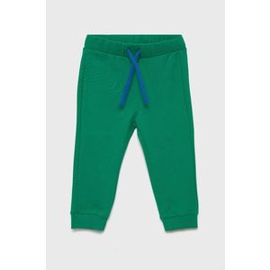 Detské nohavice United Colors of Benetton zelená farba, jednofarebné vyobraziť