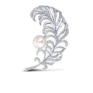 JwL Luxury Pearls Prekrásna perlová brošňa pierko JL0699 vyobraziť