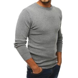 Jednoduchý svetlo-sivý sveter. vyobraziť