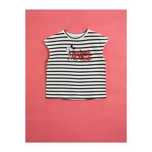 Koton Girl's Black Minnie Mouse Printed T-Shirt vyobraziť