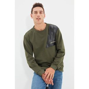 Trendyol Khaki Men Regular Fit Long Sleeve Crew Neck Sweatshirt vyobraziť