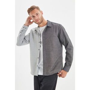 Trendyol Gray Men's Slim Fit Shirt Collar Long Sleeve Color Block Epaulette Shirt vyobraziť