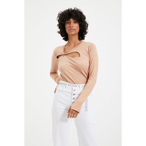 Trendyol Mink Accessory and Cut Out Detailed Knitted Blouse vyobraziť