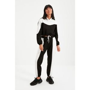 Trendyol Black Color Block Hooded Knitted Tracksuit Set vyobraziť