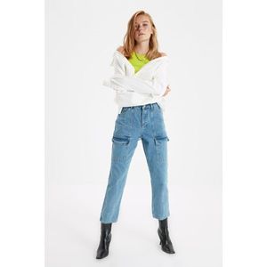Trendyol Blue Pocket Detailed High Waist Mom Jeans vyobraziť