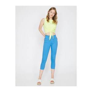 Koton Women's Blue Normal Waist Slim Fit Pocket Detailed Trousers vyobraziť