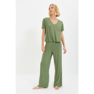 Trendyol Green Viscose Knitted Pajamas Set vyobraziť