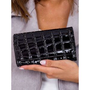 Women's black lacquered wallet with embossing vyobraziť