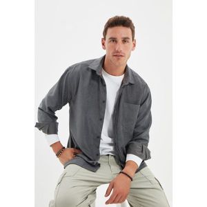 Trendyol Gray Men's Oversize Shirt Collar Single Pocket Long Sleeve Suede Shirt vyobraziť