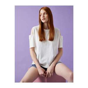 Koton Women's OFF WHITE Shoulder Detailed T-Shirt Cotton vyobraziť
