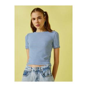 Koton Women's Blue Striped T-Shirt vyobraziť