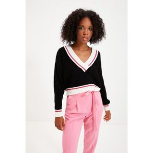 Trendyol Black Crop Knitwear Sweater vyobraziť