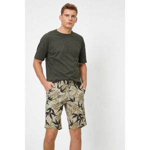 Koton Men's Green Floral Patterned Pocket Shorts vyobraziť