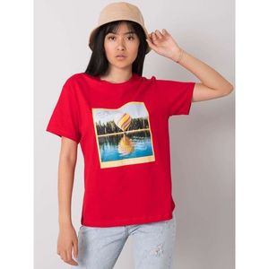 Red women's t-shirt with a print vyobraziť