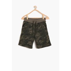 Koton Green Boy Camouflage Patterned Shorts vyobraziť