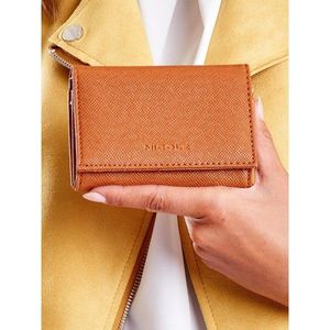 Light brown women's wallet with a clasp closure vyobraziť