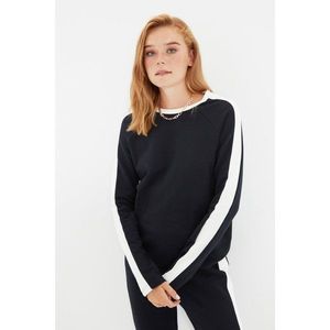 Trendyol Navy Basic Striped Knitted Sweatshirt vyobraziť