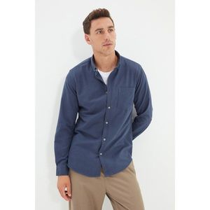 Trendyol Blue Men's Slim Fit Buttoned Collar Long Sleeve Single Pocket Patched Shirt vyobraziť
